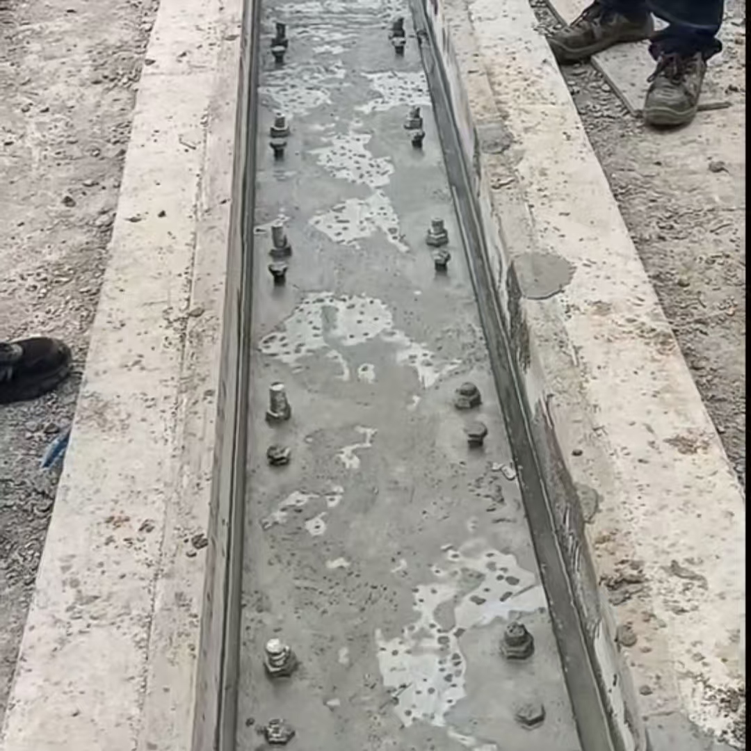 阿城港口码头起重机龙门吊重型机械设备稳固用早强快凝轨道胶泥